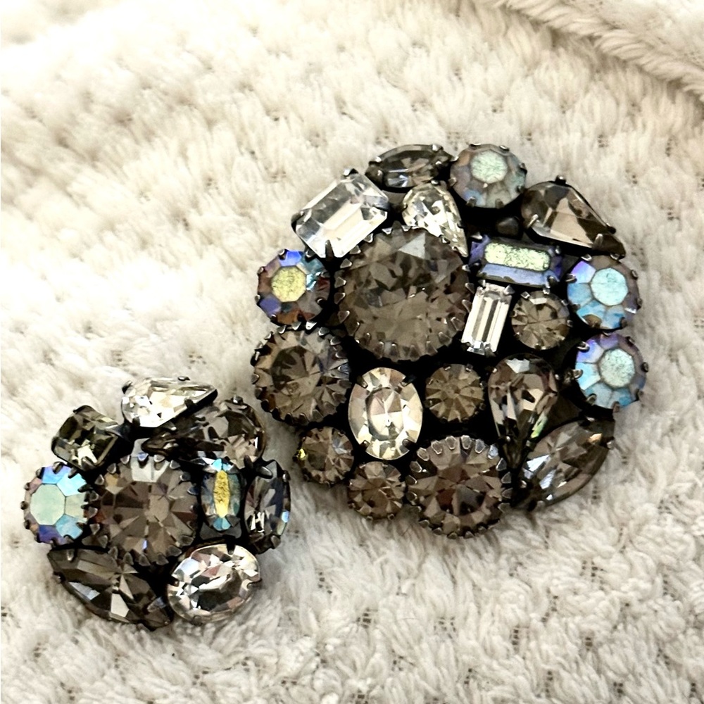 Vintage Weiss Smoky AB Rhinestine Brooch with extra earring